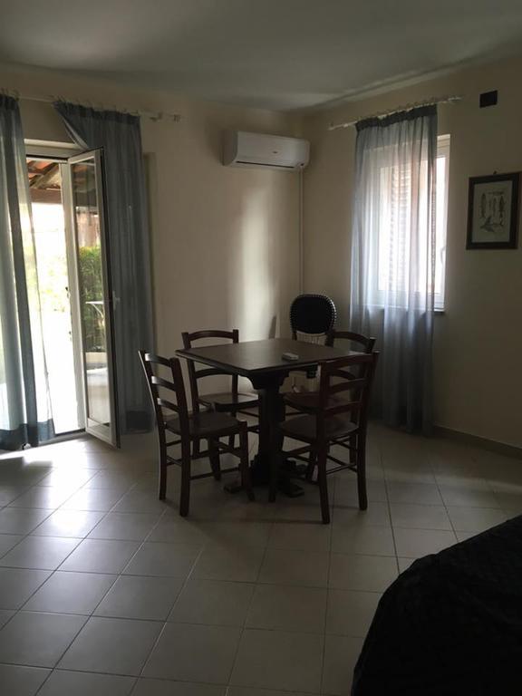 Baia Dei Delfini Aparthotel
