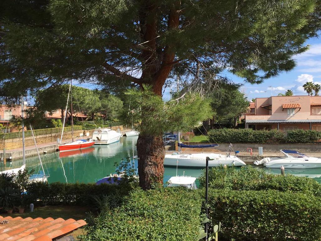 Baia Dei Delfini 3*