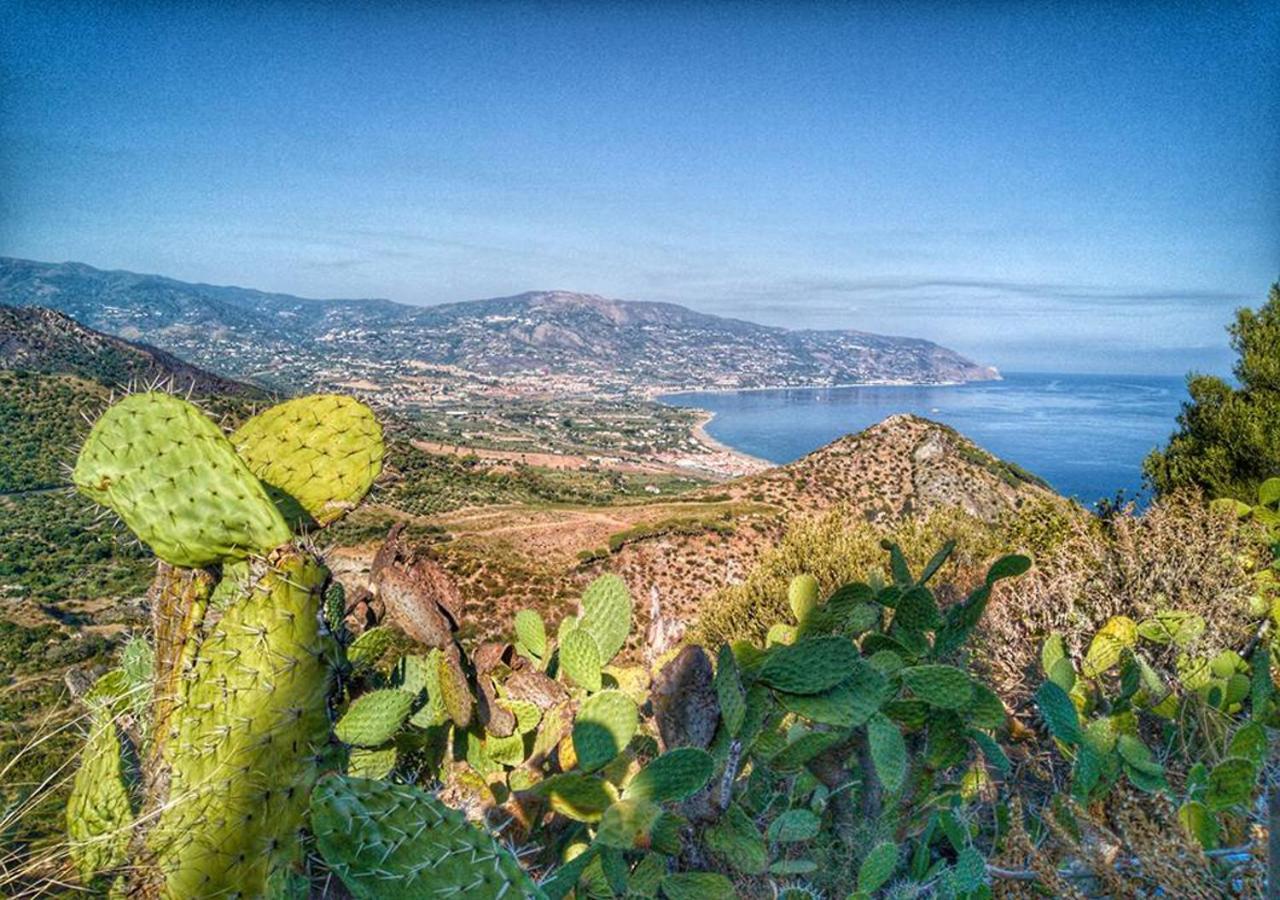 Baia Dei Delfini Aparthotel 3*
